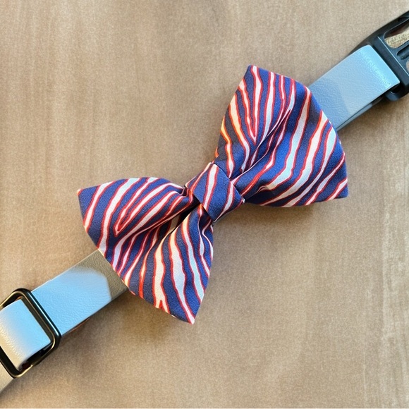 Buffalo Bills Dog Bow Tie - Picture 2 of 3